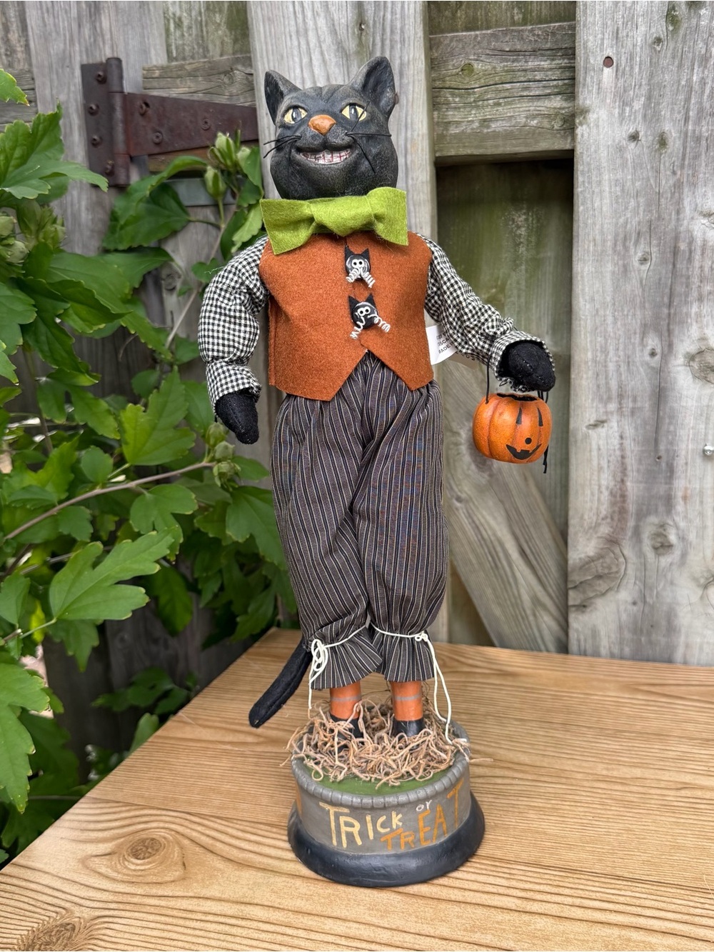 Primitive Vintage Style Halloween 16” Tall Black Cat 2007 Enesco Decor Figure